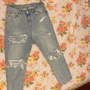 American Eagle Mom Jeans Size 10